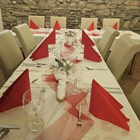 Hotel U Mesta Prahy Náchod Esterno foto