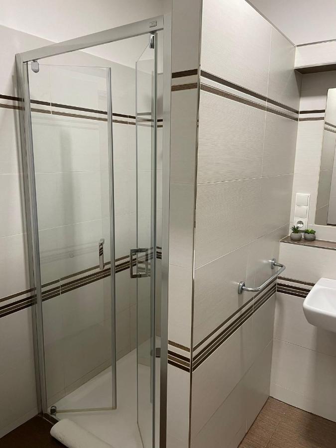 Hotel U Mesta Prahy Náchod Esterno foto