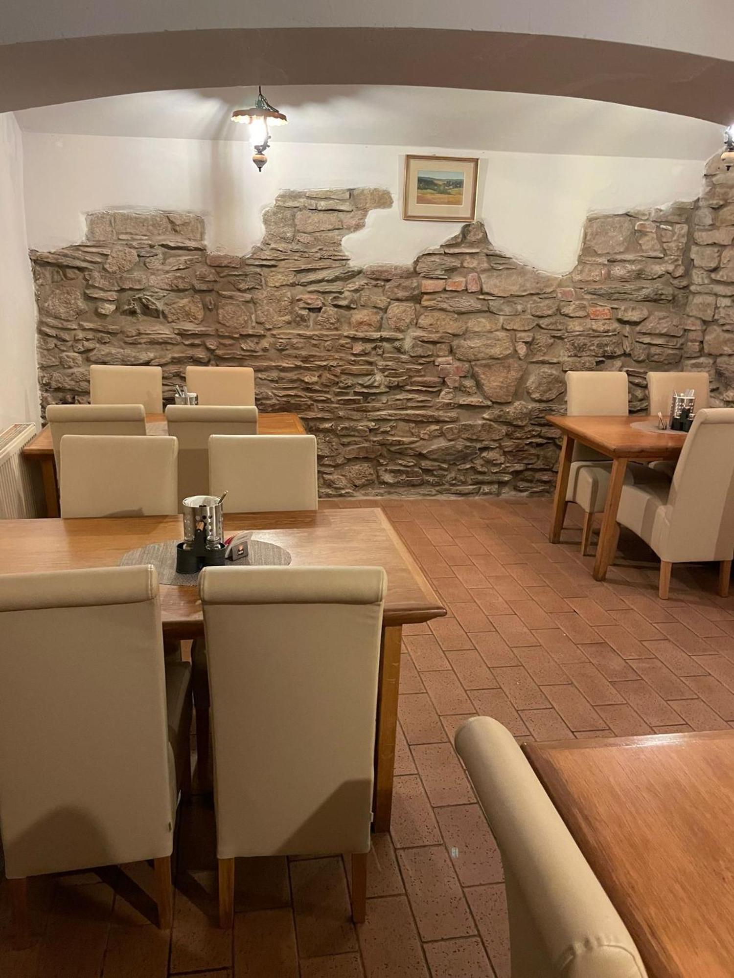 Hotel U Mesta Prahy Náchod Esterno foto